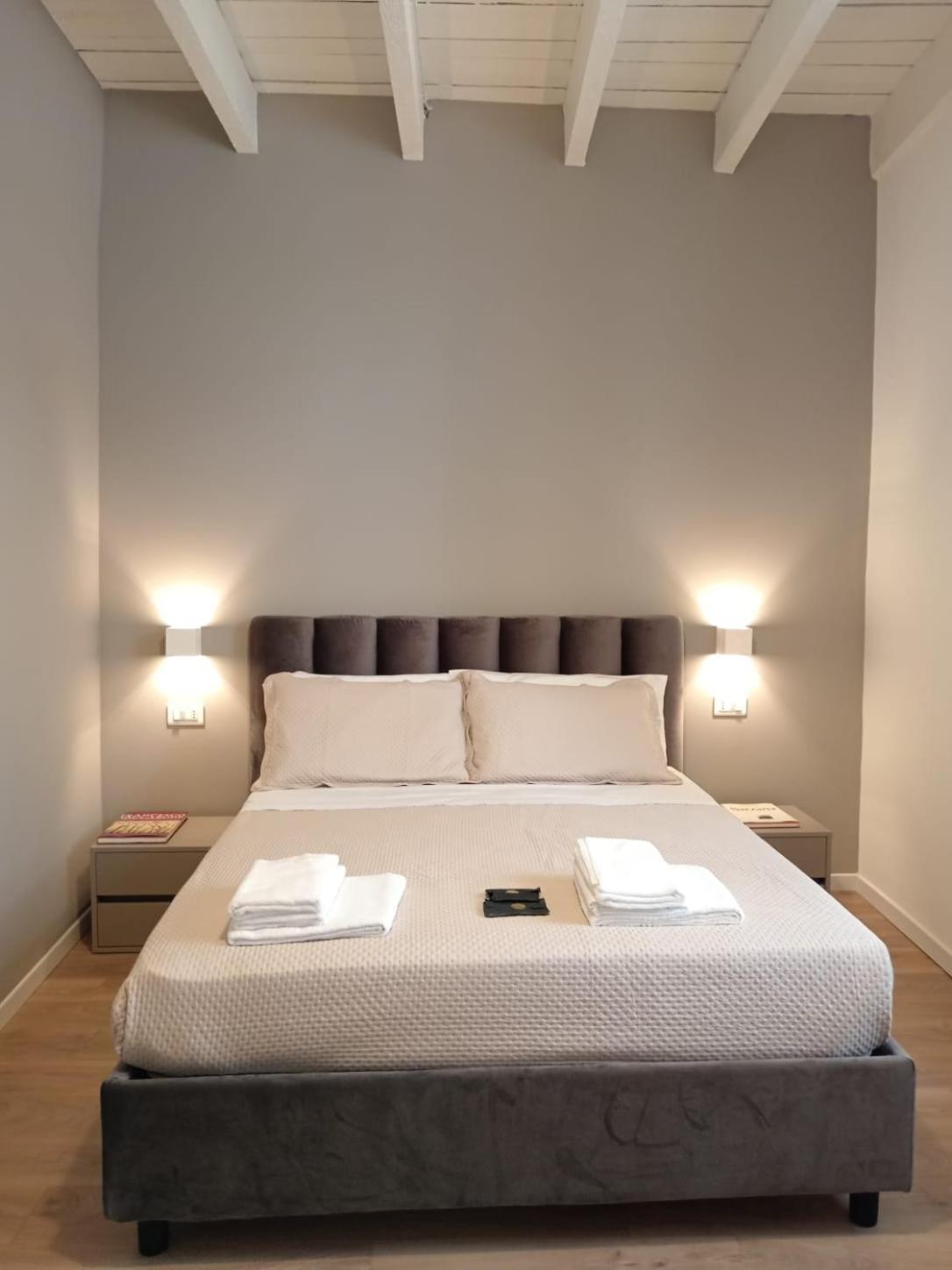 Indipendence Home Специя Экстерьер фото